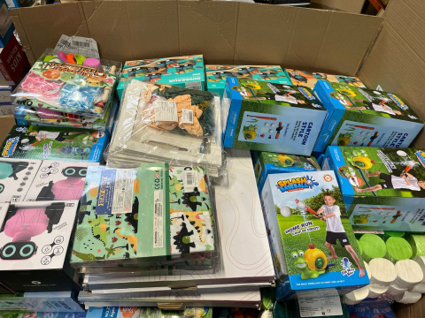 Paleta Zabawki 2 000 zawierająca popularne produkty z nadwyżek magazynowych sieci Amazon Paleta Zabawki 2 000 zawierająca popularne produkty z nadwyżek magazynowych sieci Amazon