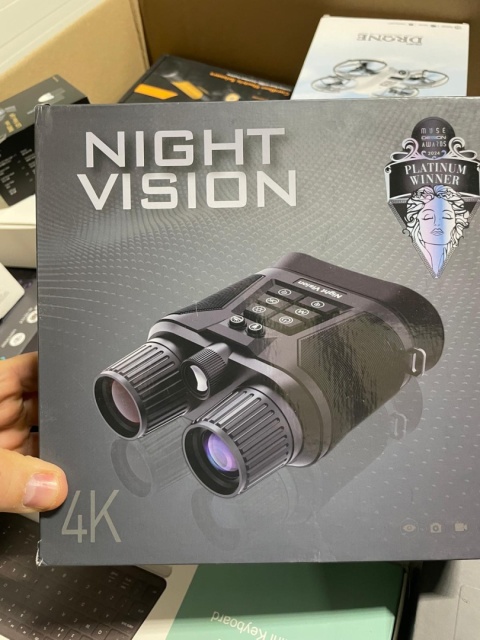 Paleta Zwroty ELEKTRONIKA 12 000 Kl. A i B (90%) zawiera produkty premium ze zwrotów konsumenckich popularnej sieci